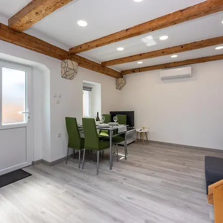 Kuca Za Odmor Tena Сasa de vacaciones Tribalj (Primorsko-Goranska)